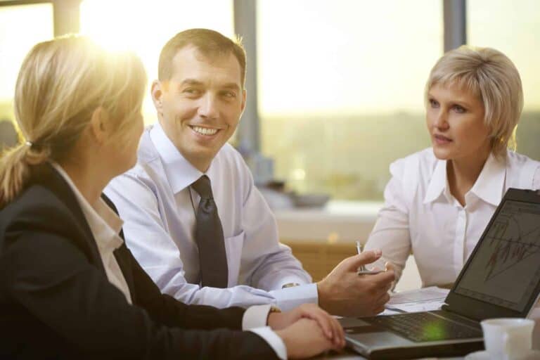 How to Manage Employee Expectations While Building Strong Communication Channels